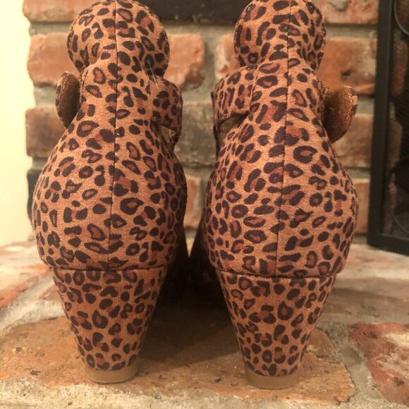 BOUTIQUE BY CORKYS SHOES SZ 8 SUNBURST LEOPARD WEDGE SANDAL ANIMAL PRINT - Picture 5 of 8